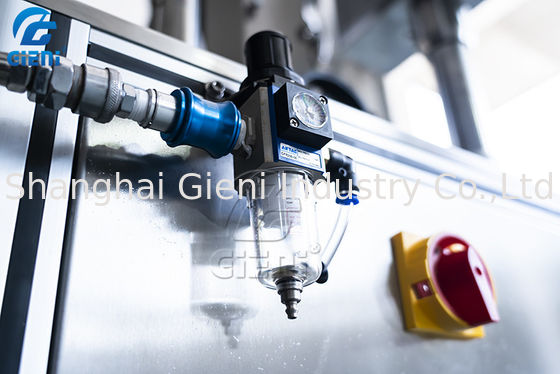 máquina de rellenar del polvo flojo del cosmético del control del PLC 900pcs/H con la tolva 25L