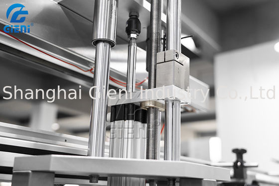 3 capas de 50ml del protector labial de la máquina de rellenar cosmética del palillo con 4 bocas