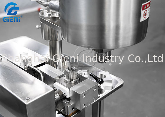 Tipo máquina de rellenar cosmética del laboratorio del aceite del labio del rimel con el tanque 5L