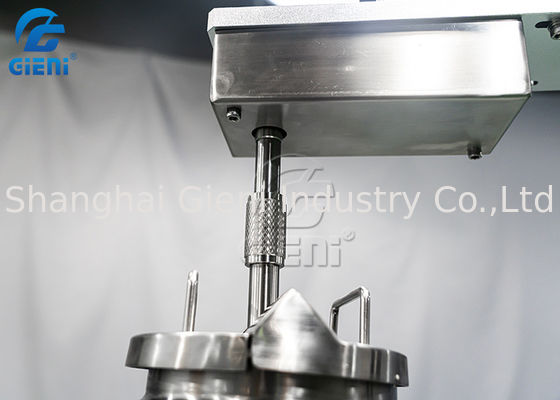 Tipo máquina de rellenar cosmética del laboratorio del aceite del labio del rimel con el tanque 5L