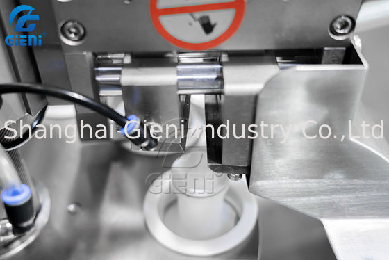 Máquina de rellenar del tubo cosmético de la circulación del agua de SUS316L 2400pcs/H