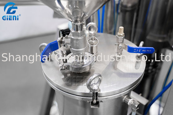 La máquina de alta velocidad 10kgs de la prensa del polvo del maquillaje de 2.2kw 50L engrasa el dispositivo de rociadura